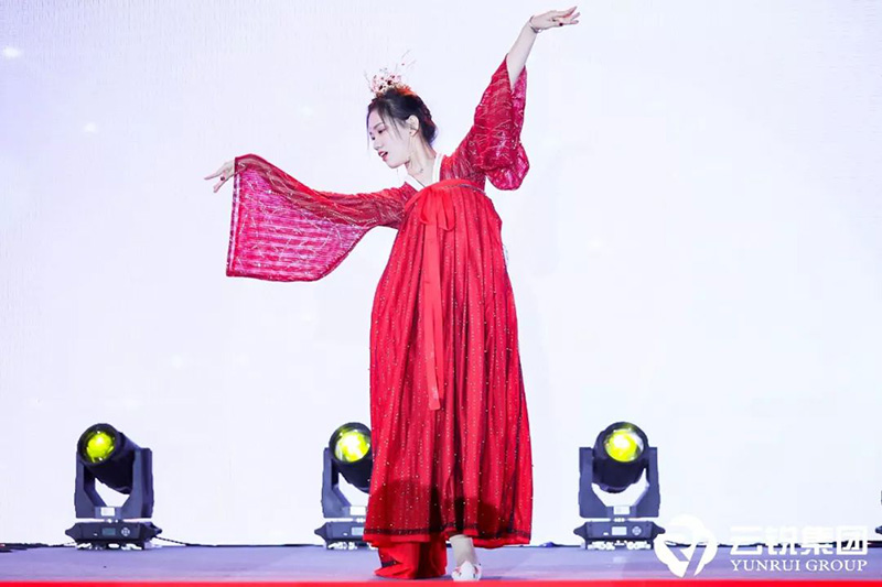 ce27ff39b9c7ae2b33b8f299622d48fd.jpg 9-舞蹈《知否、知否》 .jpg