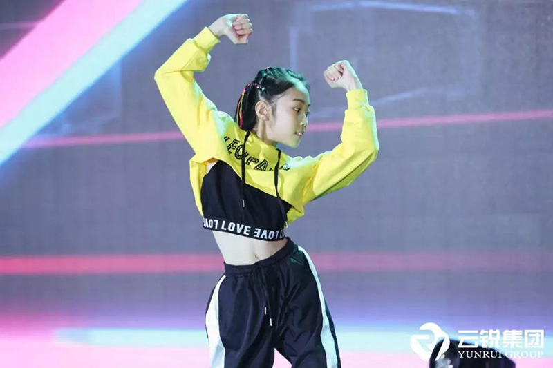 d1b121ae556bc7a8f596d2bc581dd6dc.jpg 16-舞蹈.jpg